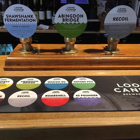 The Volunteer Inn Wantage Esterno foto